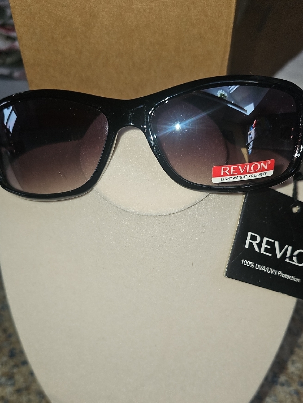 Revlon NWT Women's Black Gradient Frame Sunglasses